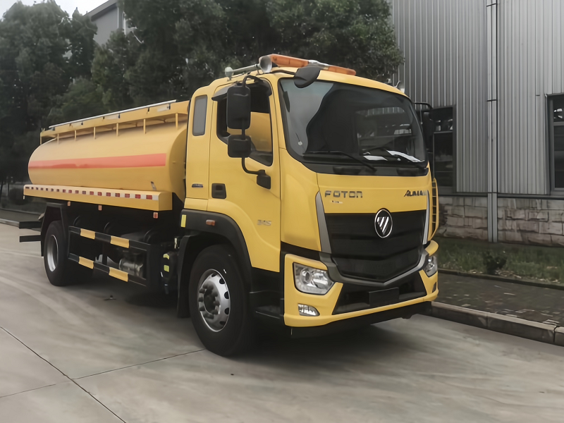 Foton-Aumark-8cbm-fuel-tanker-truck-front-view
