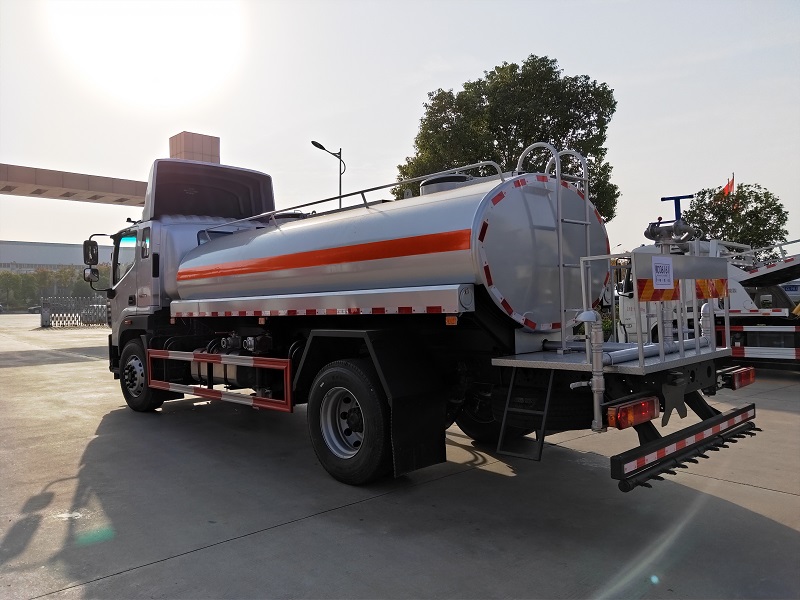 - foton-aumark-truck-back-view.webp