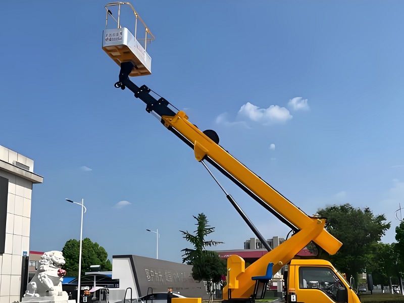 - foton-aumark-truck-arm-view.webp