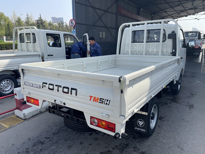 - foton-aumark-truck-bucket-view.webp