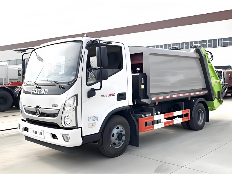 FOTON Aumark Refuse Compactor Truck with front