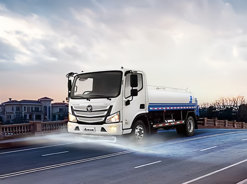 FOTON Aumark S water truck with body