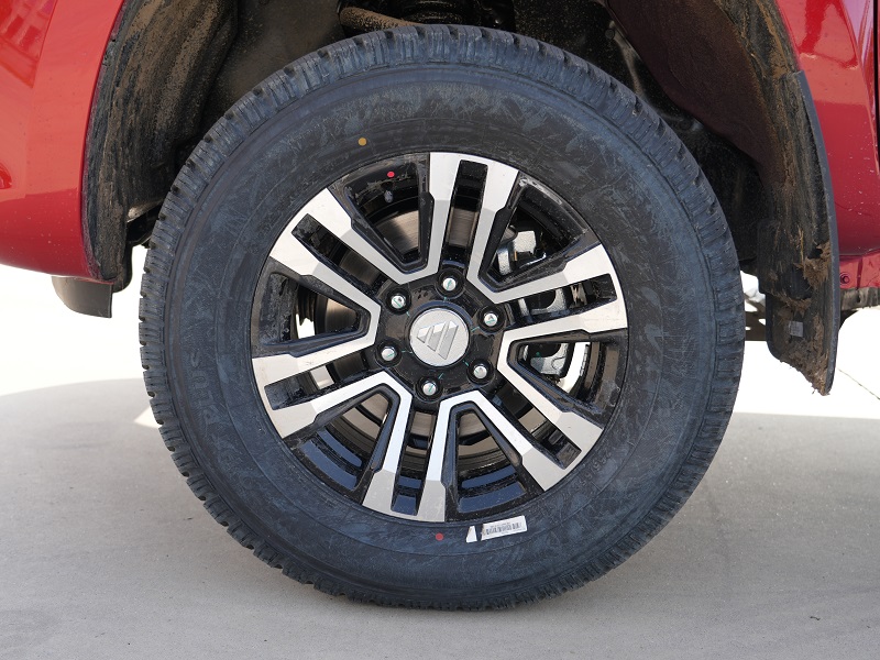 Foton Tunland G7 RHD Automatic Wheel & Tire Set
