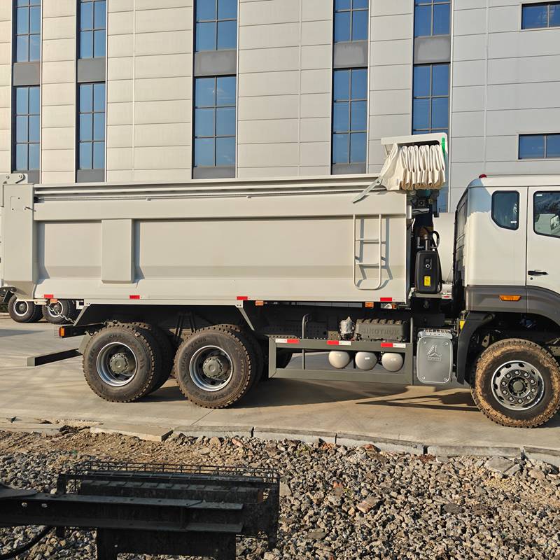 - sinotruk-nx-dump-budget-view.webp