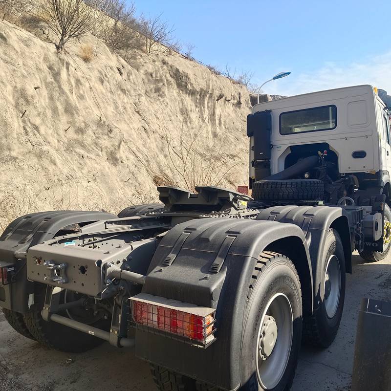  HOWO 6X4 Truck Head with back side