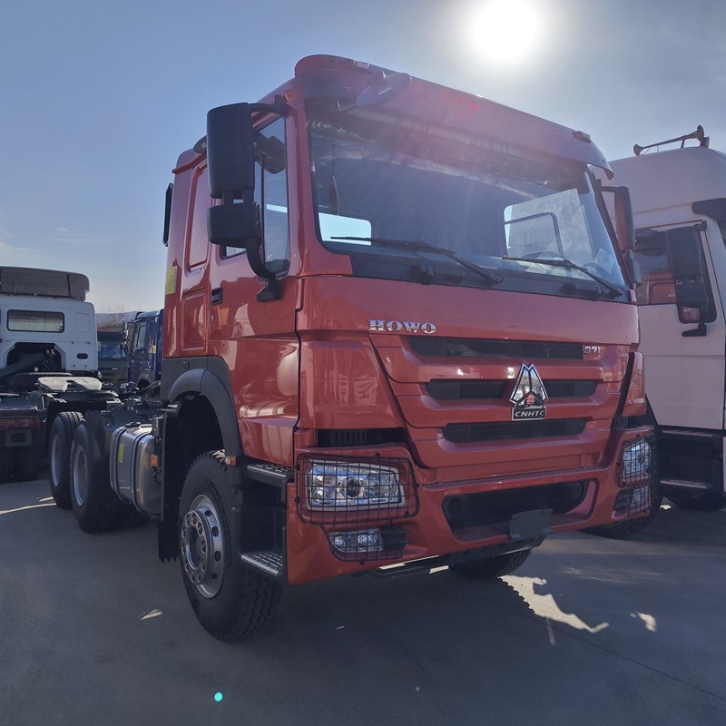 SINOTRUK HOWO 6X4 Truck Head with side