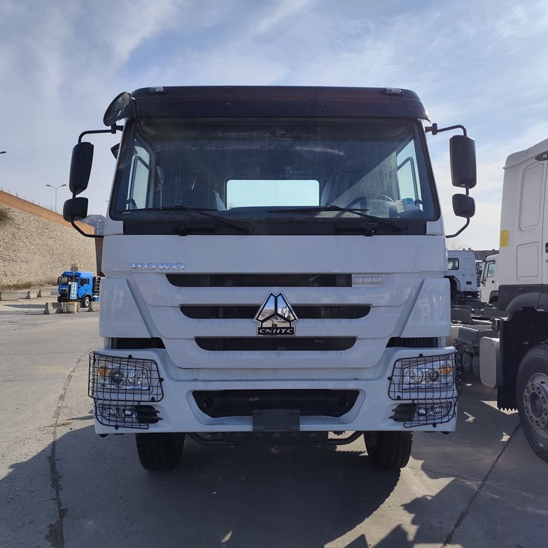 SHACMAN L3000 4&times;2 Flatbed Cargo Truck with front