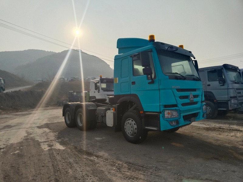 HOWO 430HP 10 Wheels Tractor Truck with side
