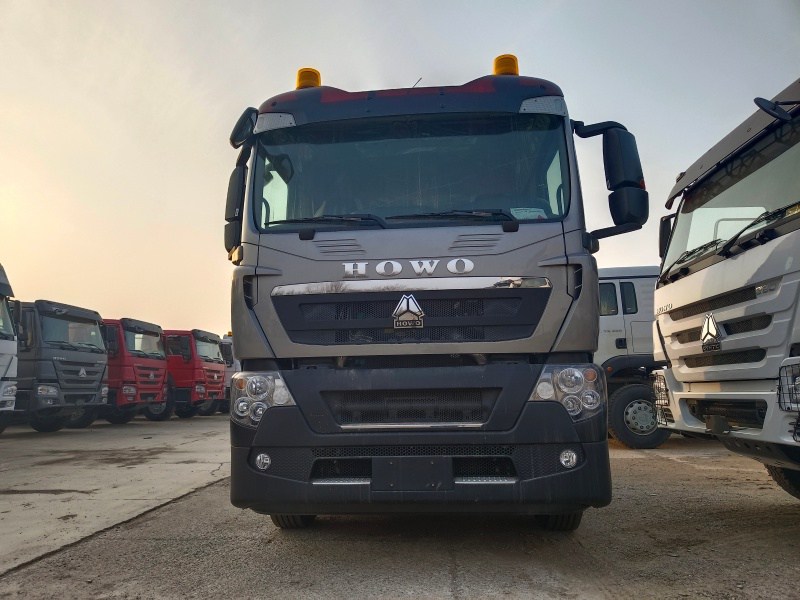 HOWO TX 6X4 Tractor Head with front