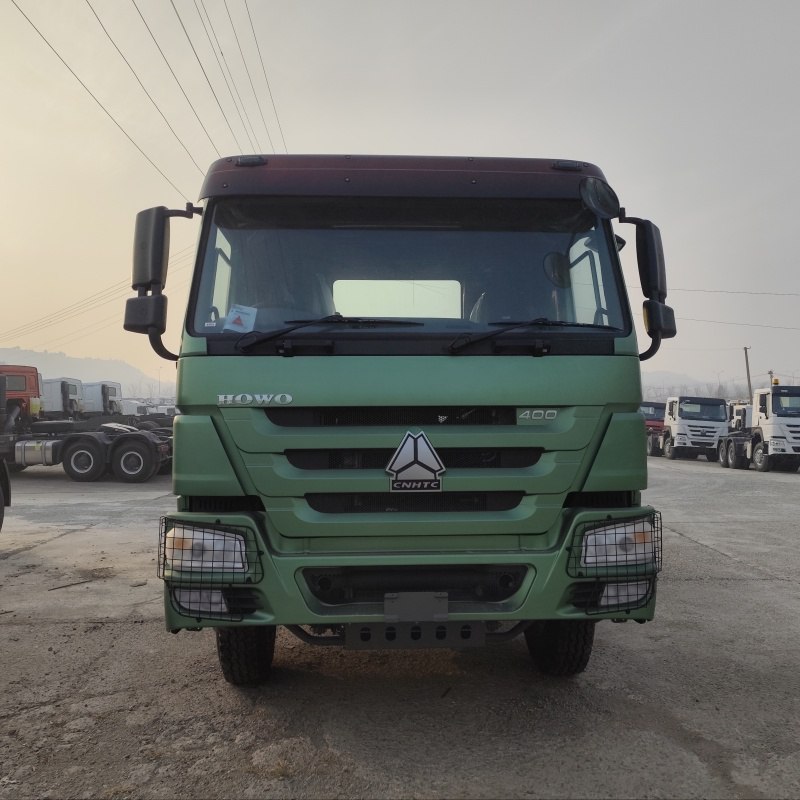 SINOTRUK HOWO tractor truck with front
