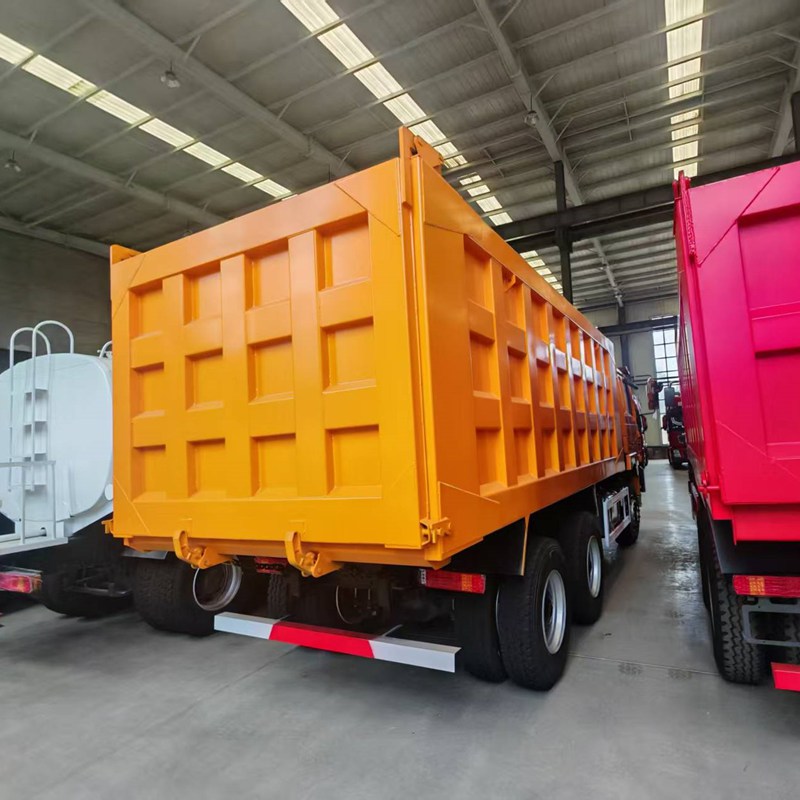 SHACMAN F3000 tipper truck with cargo