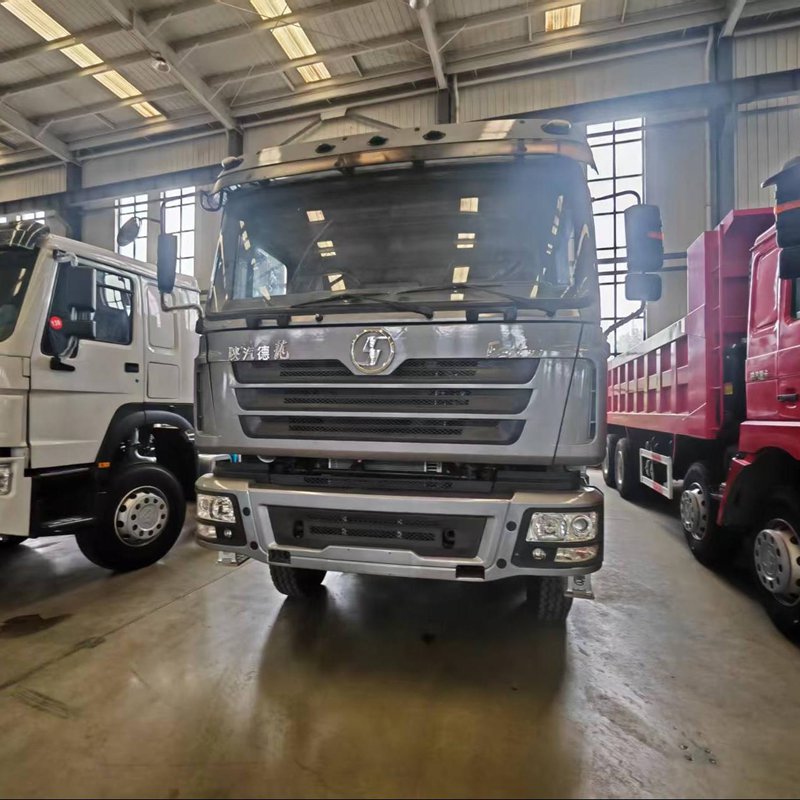 SHACMAN F3000 8x4 dump truck with front