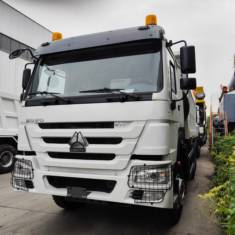 SINOTRUK HOWO 10 Wheels  Tipping Truck with front
