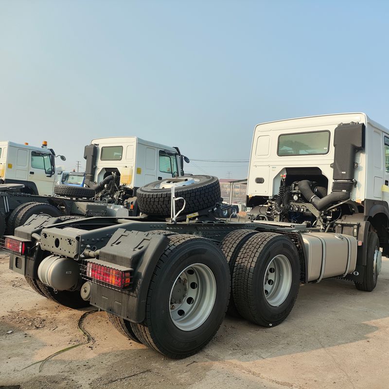HOWO 6x4 380HP Tractor Truck with chassis