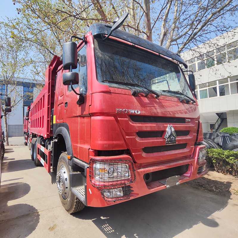 -sinotruk-howo-6x4-371hp-dump-truck-front.webp