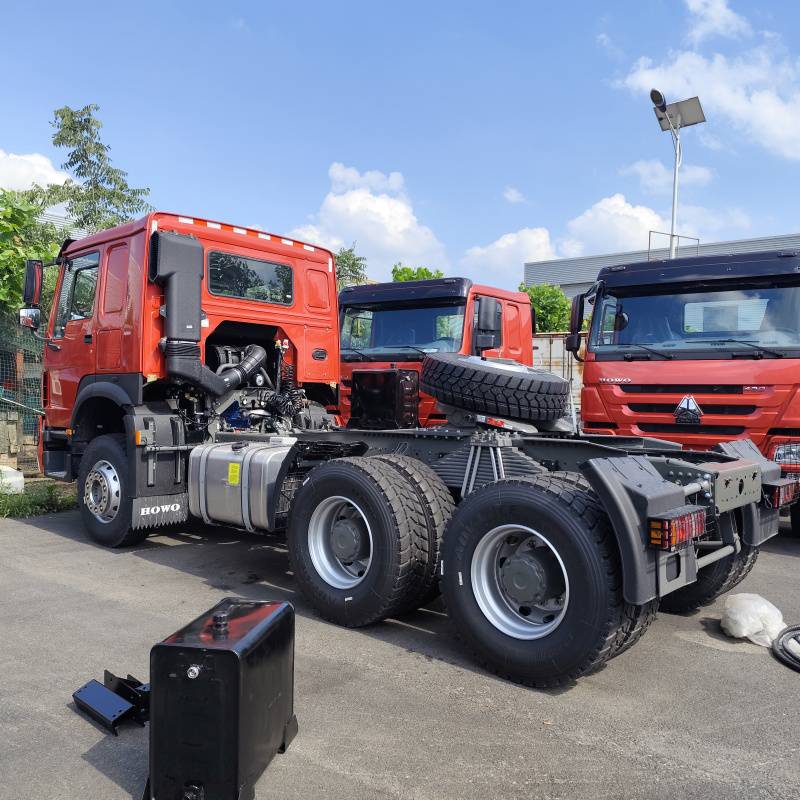 HOWO 6X4 Tractor Truck with chassis