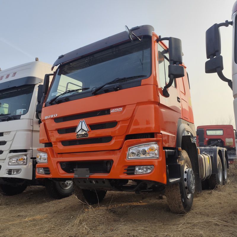 SINOTRUCK HOWO 6X4 tractor truck with side