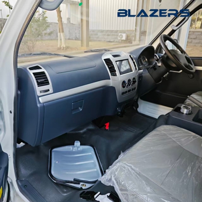 zhongtong-mini-bus-cabin.webp