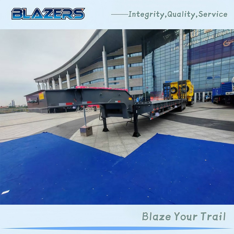 Good Performance 70Tons BLAZERS 3 Axle Lowbed  Semi Trailer For Angola