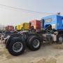 30Tons SINOTRUK HOWO 10 Wheels 400HP Truck Head For Benin